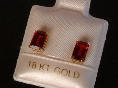 Exclusive Granat Ohrstecker - 6 x 4 mm - 18 Kt. Gold 750 - Ohrringe  Smaragd Cut - Bild 1 von 2