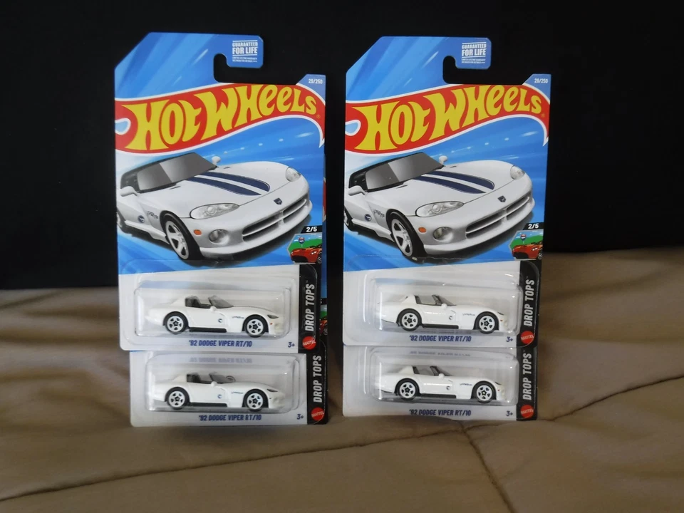 Hot Wheels 2026 Regular Treasure Hunt '92 Dodge Viper RT/10 Lote de 4 Foto 1 de 4