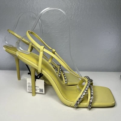 Sandalias ZARA talla 40eu 9us verde lima tacón con tiras punta abierta tacón alto con joyas Foto 1 de 4