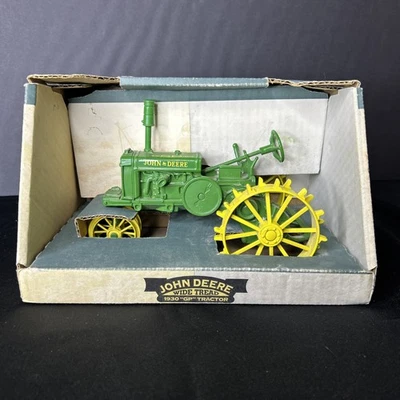 Tractor de banda ancha Ertl John Deere 1930 GP de colección 1995 1:16 verde fundido a presión Foto 1 de 4