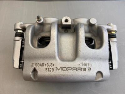 Pinza delantera izquierda izquierda lado del conductor OEM 2022-2024 Jeep Grand Cherokee 68504045AA Foto 1 de 4