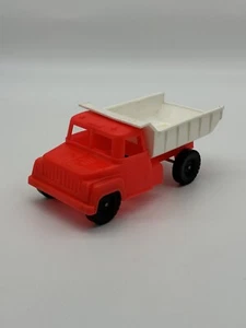 Plastic Truck American Plastics Dump Truck - VTY 005 - Picture 1 of 6