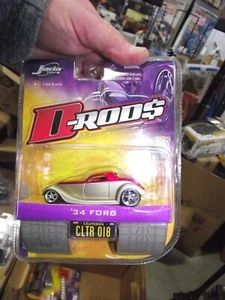Ford Jada D-Rods 1/64 1934 dorado y rojo nuevo en caja - Imagen 1 de 1
