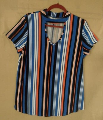 Top Bobbie Brooks Azul Rosa Estampado Corte Cuello Cerradura Manga Corta 1X XL Foto 1 de 4