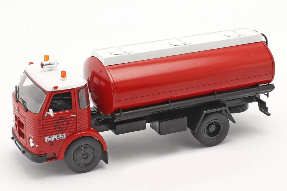 Pegaso Comet 1095 Feuerwehr Spanien 1968 rot / weiß 1:43 Altaya - Bild 1 von 1