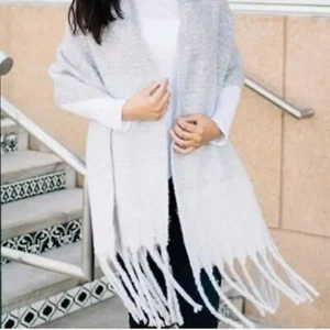 Mersea super soft gray and white scarf - Picture 1 of 5