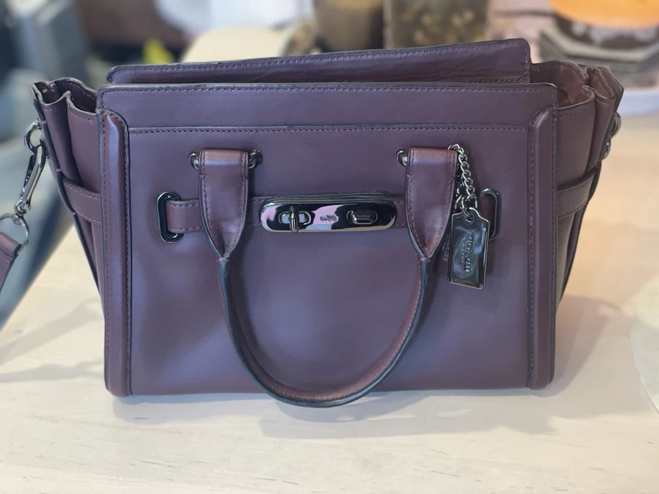 Bolso Coach Swagger Bag Oxblood Bag Foto 1 de 4