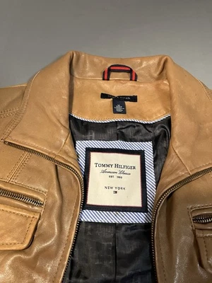 Jaqueta de couro genuíno feminina Tommy Hilfiger marrom bronzeado tamanho M bolsos com zíper - Imagem 1 de 4