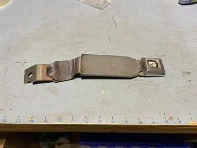 Ford Mustang 1993 asiento trasero derecho hebilla solamente Foto 1 de 4