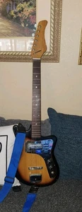 Chitarra elettrica e tracolla vintage anni 60 made in Japan, Teisco Solid Body - Foto 1 di 16