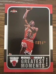 2006-07 Fleer Jordan's Greatest Moments #MJ-8 Michael Jordan BULLS - Picture 1 of 12