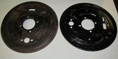 Placas de apoio de freio traseiro Alfa Romeo Giulietta Spider ou Sprint - direita e esquerda - Imagem 1 de 4