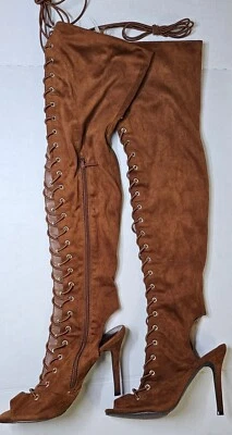 Женские сапоги Breckelles с меховой подкладкой коричневые замшевые на шнуровке сбоку на молнии - Изображение 1 из 4