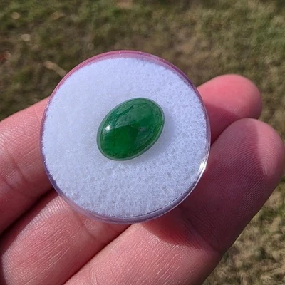 Cabujón de jadeíta tipo A guatemalteco - 3,4 quilates - natural, sin tratar Foto 1 de 4