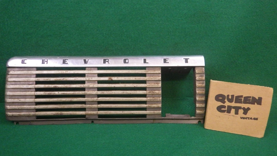 1947-1953 Chevrolet Truck Dash Grille w/Trim - Image 1 of 4