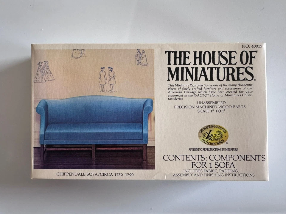 Дом миниатюр Chippendale диван/диван #40015, синий 1750-1790, - Изображение 1 из 1