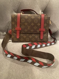 Damen Monogram Style  - Bild 1 von 6
