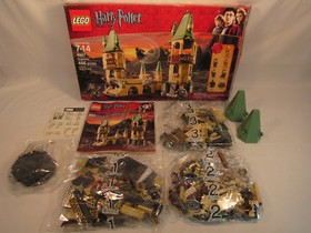 LEGO Harry Potter Hogwarts Castle (4867) Retired  