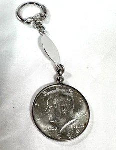1964 Half Dollar Kennedy Keychain US 50 Cent Piece 90 percent Silver Coin Vtg. - Picture 1 of 8