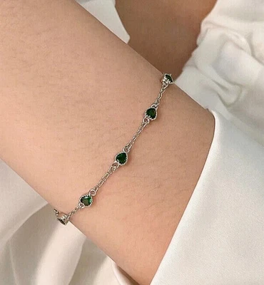 Brazalete de cadena de mujer esmeralda simulada corte corazón de 5 quilates enchapado en oro blanco de 14 k Foto 1 de 4