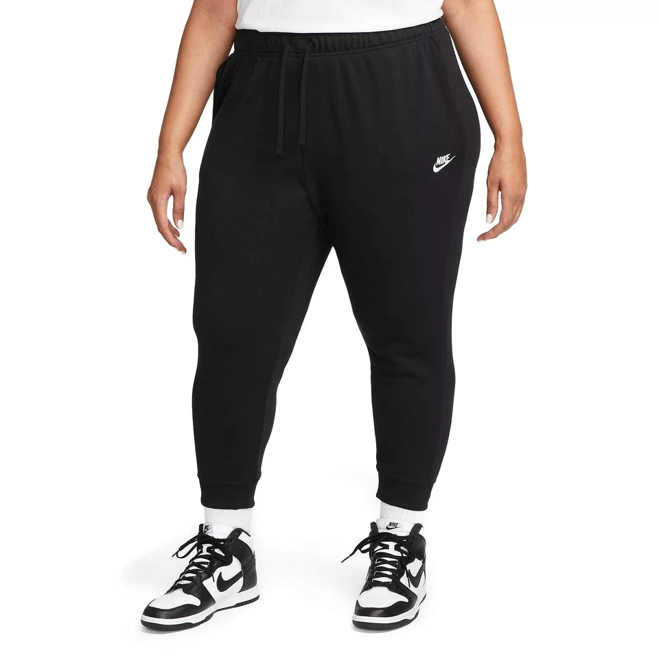 Nike Sportswear Women's Black/White Club Fleece Joggers (DV5085-010) Size 3X