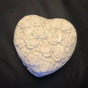 Lenox White Roses Trinket Box - Picture 1 of 4