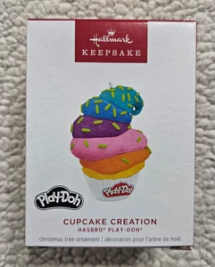 2024 Hallmark Cupcake Creation Hasbro Play-Doh Andenken Weihnachtsschmuck NEU - Bild 1 von 3