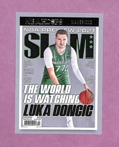 2021-22 NBA Hoops Basketball LUKA DONCIC #230 SLAM MAGAZINE Dallas Mavericks - Foto 1 di 2