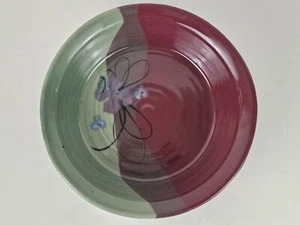 Plato profundo de cerámica artística Kent Follette Studio verde borgoña 10" W x 2,2" D - Imagen 1 de 9