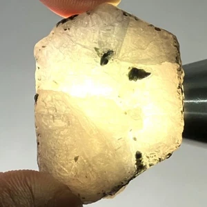 40.32 Ct - Rare !!! Natural 100% Unheated Beautiful Rough White Ruby Mozambique - Picture 1 of 5