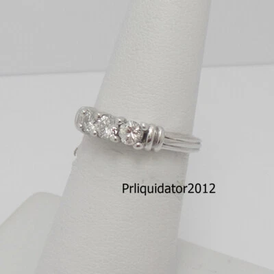 Обручальное или свадебное кольцо с натуральным бриллиантом 1/2 карата белое золото 10 карат - Изображение 1 из 4