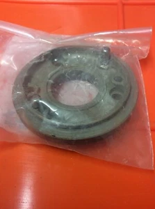 🇺🇸 Bendix Magneto Flange, P/N 10-349392-6 Short 2 pins - Picture 1 of 3