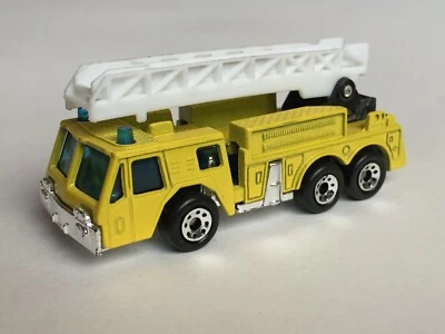 Matchbox FIRE ENGINE @1982 rare, yellow, MINT without box - Image 1 of 4