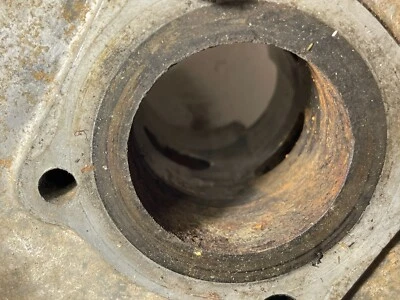 Cilindro de motor Honda MR50 1974 75 Elsinore HM131 MR 50 agrietado Foto 1 de 4