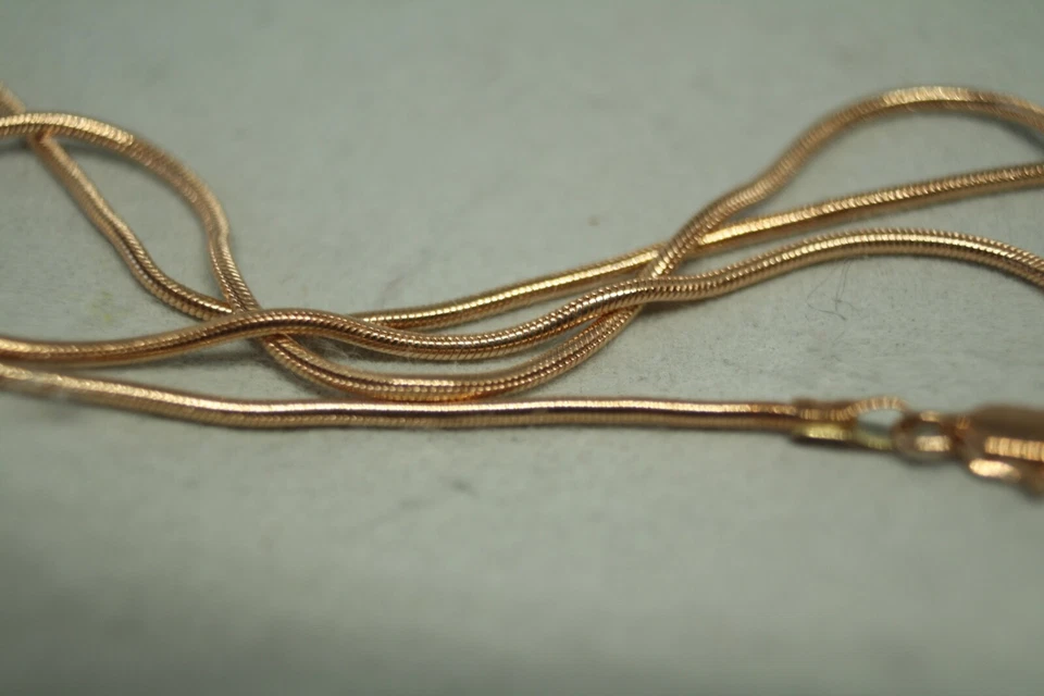 100% Подлинный 9k твердого розового золота змея Omega ожерелье цепочка 41,5 см как новый - Изображение 1 из 4