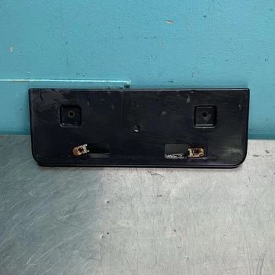 Soporte de etiqueta de matrícula frontal para Nissan Sentra 2000-2006 OEM Foto 1 de 3