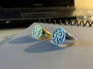 Individueller Monogramm Ring vergoldet Initialen Siegelring personalisiert Geschenk Herren Damen - Bild 1 von 8