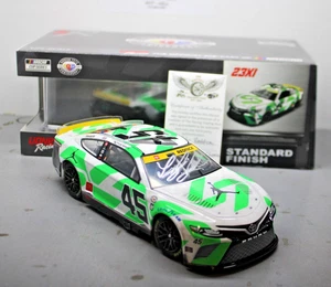 2023 Tyler Reddick Jordan Brand Luka 1/24 Action NASCAR Diecast handsigniert - Bild 1 von 2