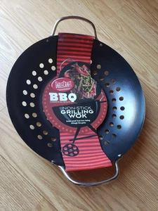 TABLECRAFT BBQ NON-STICK GRILLING WOK With Handle Grate Coated Metal WOK 13x3.5" - Picture 1 of 12