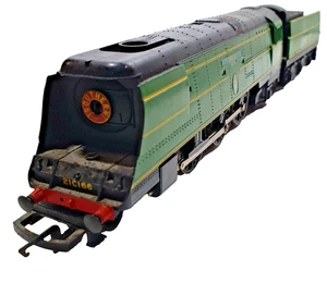 Hornby OO gauge R374 SR Battle of Britain 4-6-2 loco Spitfire 21C166 Southern - Picture 1 of 17