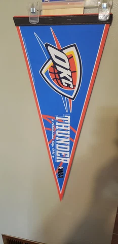 OKLAHOMA CITY THUNDER  NBA BASKETBALL VINTAGE RETRO PENNANT 5/17/22 Cover