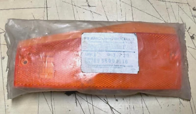 Lente reflectora de luz marcadora AMC Jeep Cherokee 8956000110 NOS Foto 1 de 4