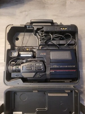 Vintage 1988 Quasar VHS Movie Digital Camcorder Camera VM-22 - Image 1 of 2