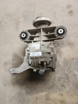 2015-2020 Dodge Charger Rear Axle Differential Carrier 2.62 Ratio RWD 195mm - Image 1 of 4