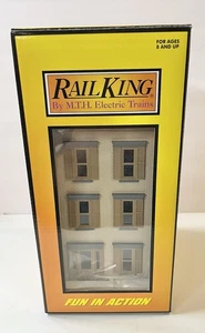 MTH 30-9079 O 3-Story Tan Town House with Dark Tan Trim EX/Box - Picture 1 of 11