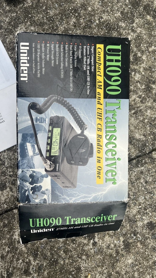 Uniden Uh 090 Transceiver Am UHF Cb Radio In One x2  - image 1 of 3