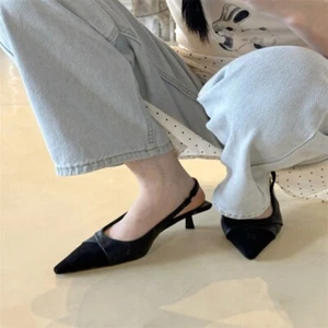 Süße schmale mittelhohe Damen-Sandalen mit Fersenriemen spitz zulaufend Party Cocktail - Bild 1 von 19