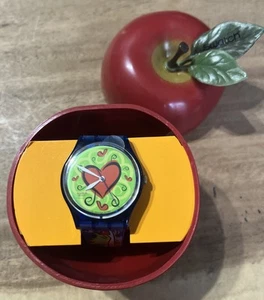 🍎 NEW Vintage Swatch Watch LOVE BITE GN176 Valentine's Day 1998 Apple - Picture 1 of 8