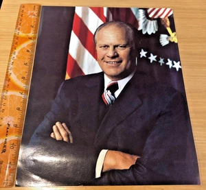 PRESIDENT GERALD FORD PORTRAIT OFFICIAL WHITE HOUSE 12x9.5" PHOTOGRAPH - Picture 1 of 2