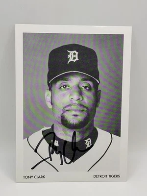 Imagen autógrafa de Tony Clark Tigres de Detroit Foto 1 de 2